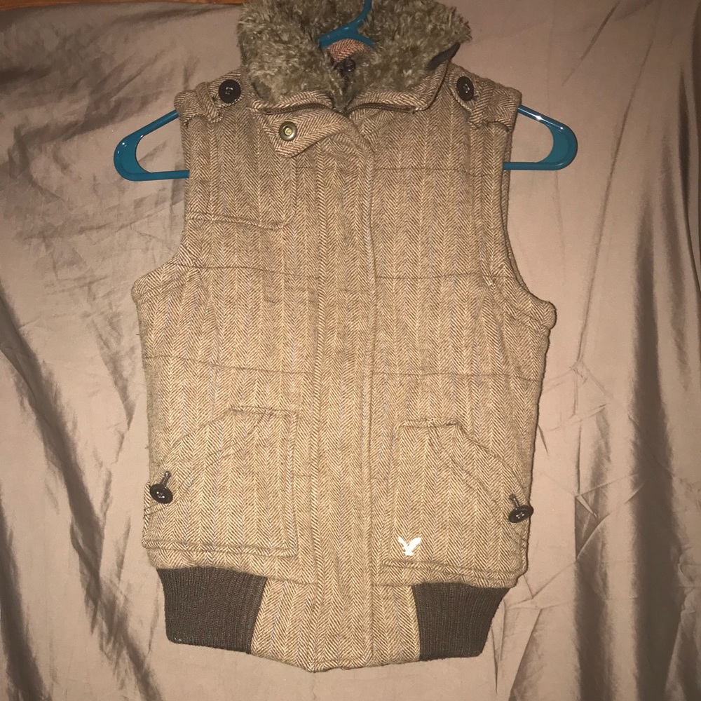 American Eagle winter vest